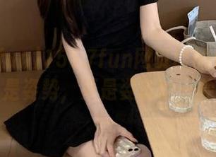 155.7fun网页版的反击：吃瓜不只是姿势，更是姿态的一种放松！