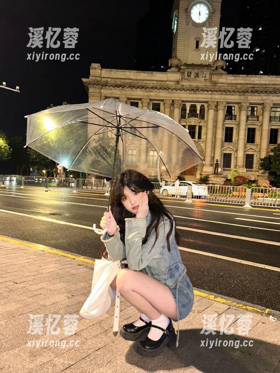 17c吃瓜 在17c吃瓜看到的黑料,今儿个就要狠狠收藏了!
