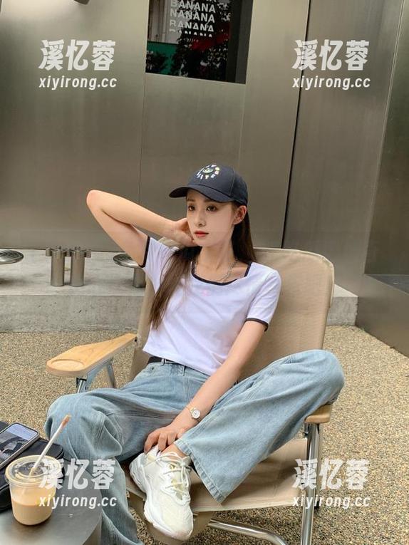 17吃瓜 免费吃瓜攻略,17吃瓜地址直达心坎儿,让我们尽情享乐吧!