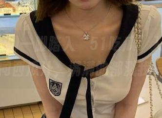 一脚踏入“51吃瓜”入口，黑料如同西瓜汁，满满的都溅我一身。