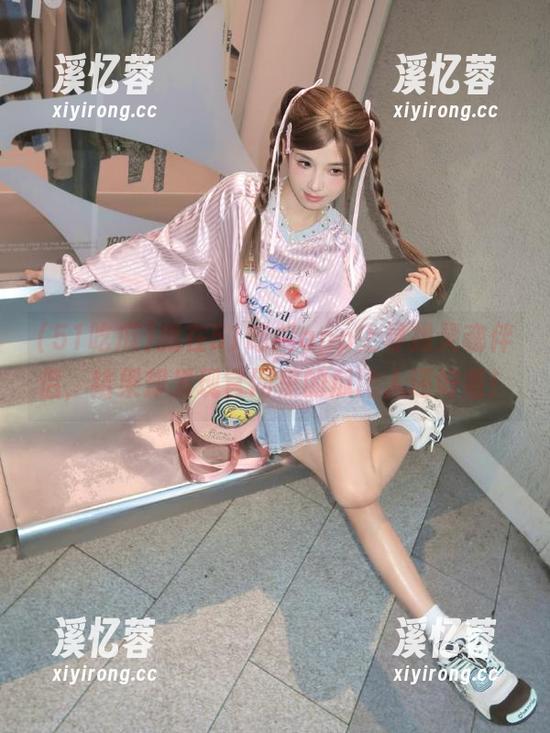51吃瓜 我在51吃瓜app上寻找灵魂伴侣,结果却发现官网里的瓜比人还好看!
