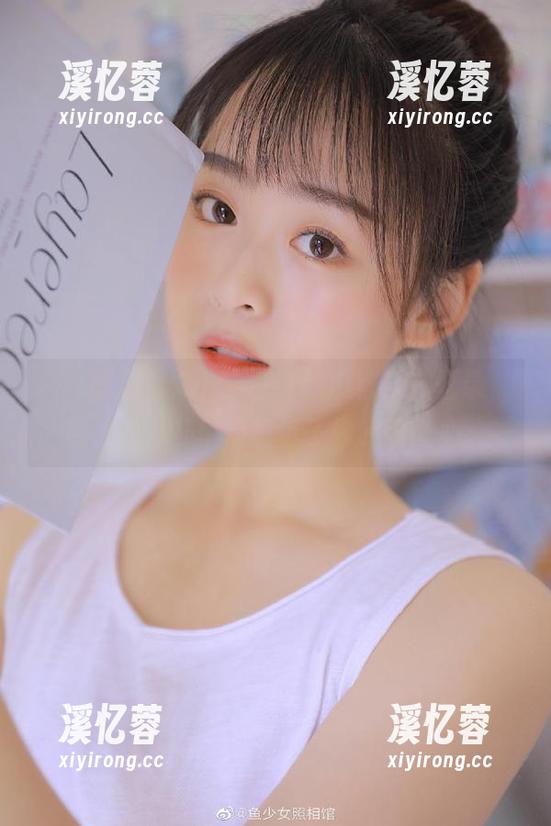 51吃瓜群众 在“51吃瓜群众”登录,潜伏的八卦悄悄靠近了你的好奇心。