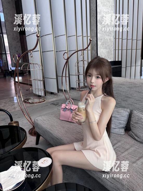 51黑瓜吃料网 跟着51黑瓜吃料网去冒险,永不迷路,瓜香四溢啊!