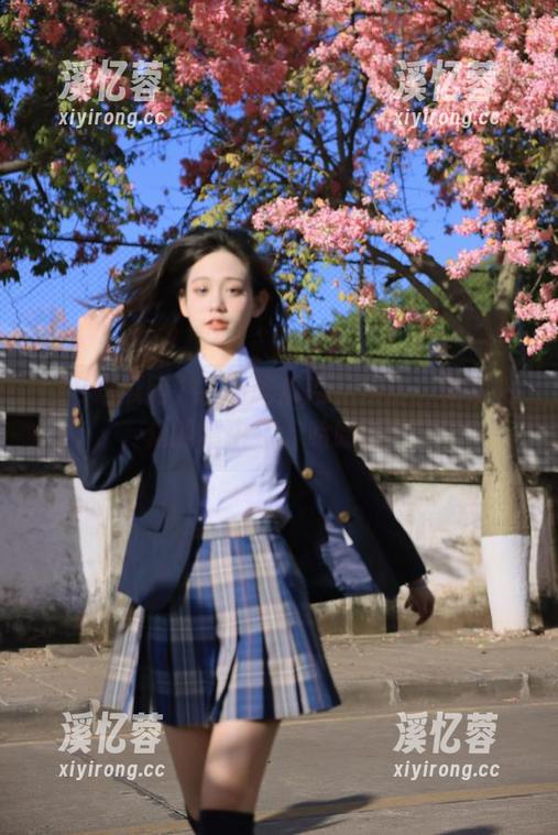 58吃瓜网 在58吃瓜网站探访:吃瓜群众的掌中宝,哈哈哈!