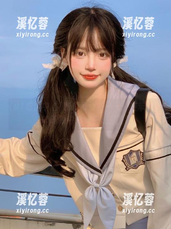 91吃瓜中心 吃瓜群众的一天:在苹果版91吃瓜中心滚来滚去的我
