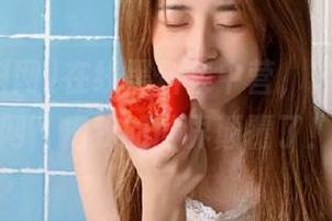 在线黑料集中营，“91黑料网”把我的世界颠覆了！