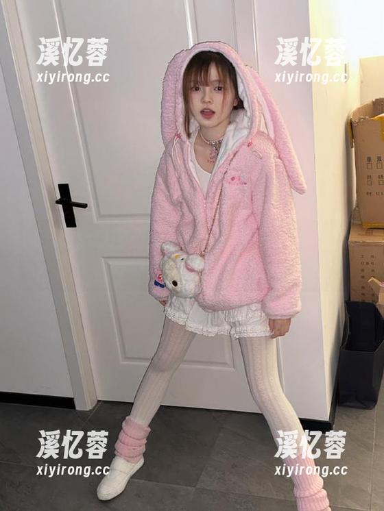 网页上频频刷新的瓜：998.su好像在暗示些什么？