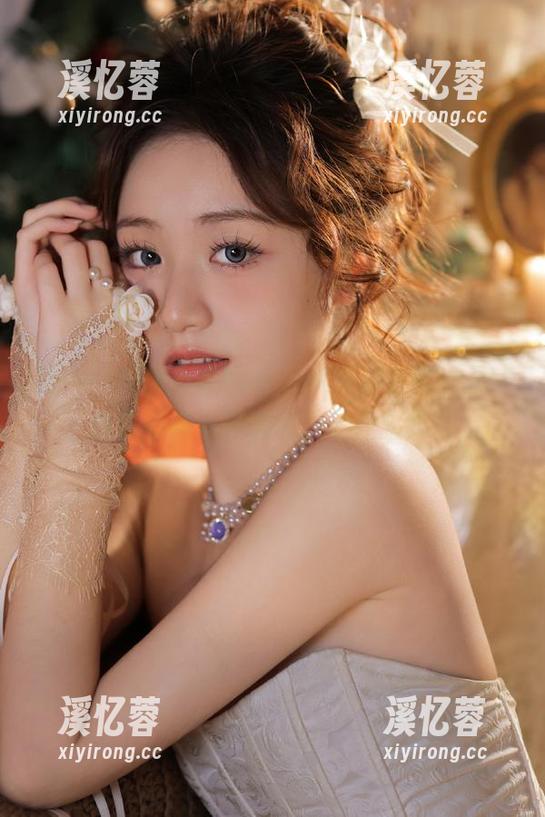 hlw 距离上次hlw.bet更新也就一天,但瓜还是没停嘴啊,真让人爽!