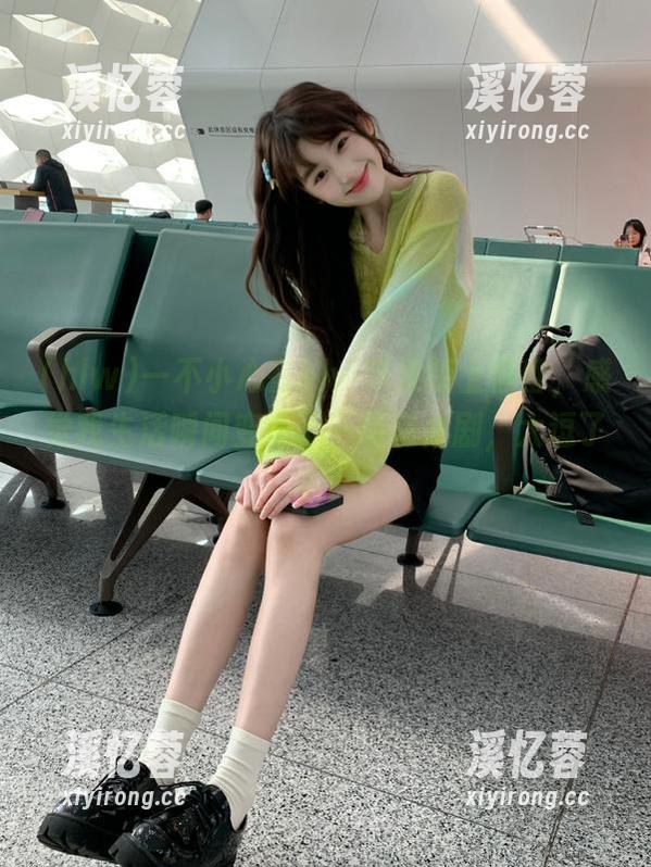 一不小心在hlw苹果版上停留，感觉我生活瞬间变成了一场乌龙剧，太逗了吧！