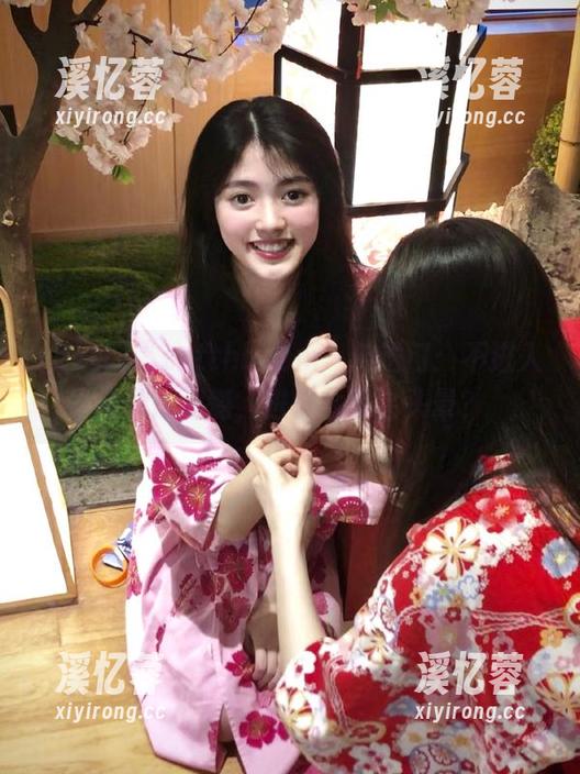 “zztthl.ccm”传送门：不进入会觉得遗憾，进去会不会头晕？