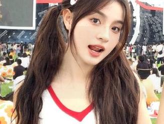 手指一滑，www.zzzttt333苹果版，瞬间脑洞大开，原来瓜商还有这么一出。