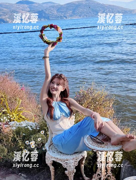 五一吃瓜 五一吃瓜网页里,娜娜又在编辑她的“吃瓜手册”了吧?
