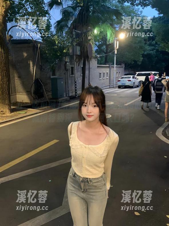 听朋友说五一吃瓜网的地址藏得特别深，是官网入口吗？