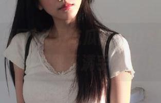 免费吃瓜网：iOS里吃瓜，果皮都留下满手的瓜汁