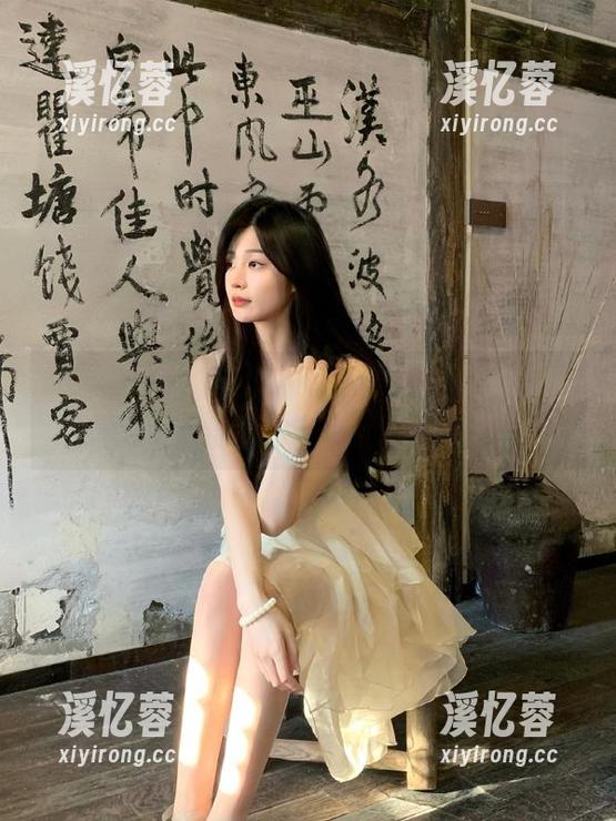 吃瓜网再更新，黑料不断，脑海里叠加的联想有点惊悚诶。