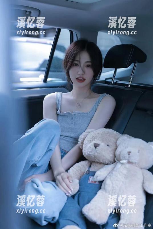 吃瓜网站 哇!忘词儿的抖音网红视频更新,吃瓜网站目不暇接!