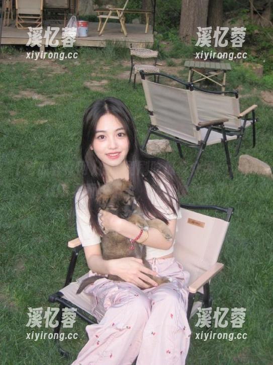 吃瓜群众网 偶尔刷刷吃瓜群众网cgfun,iOS界面跟不上,我都快放弃了!