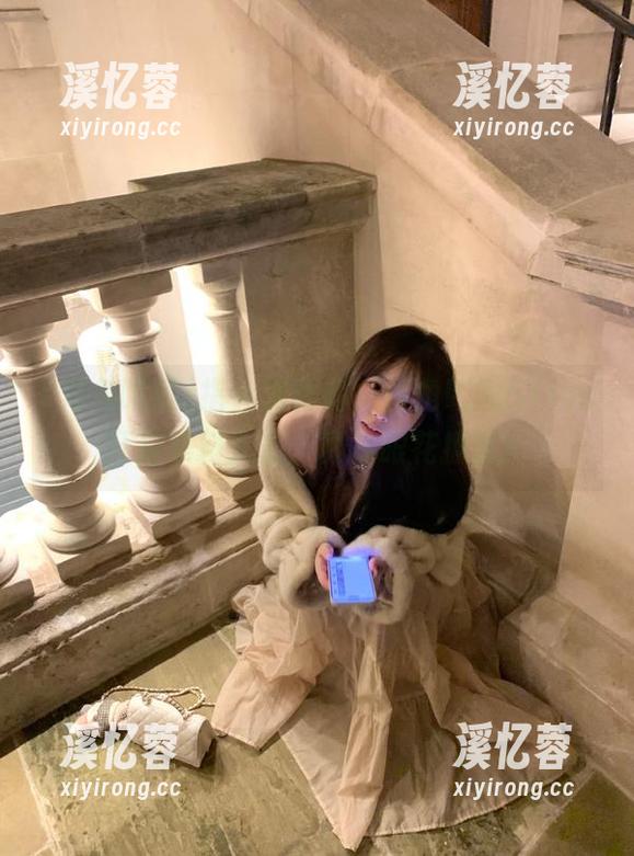 指尖滑动间，海角吃瓜51ios开启黑料大赏，真是眼花撩乱！