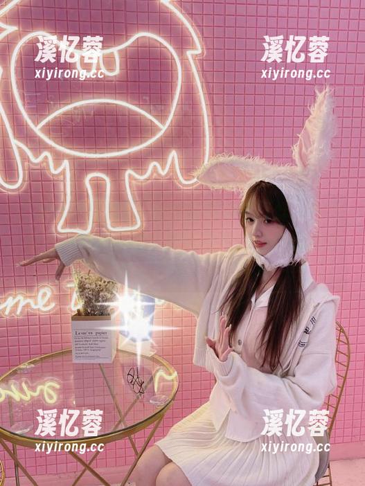 下载安装黑料不打烊，今天的八卦都是我的，明天的热搜你也别想逃！