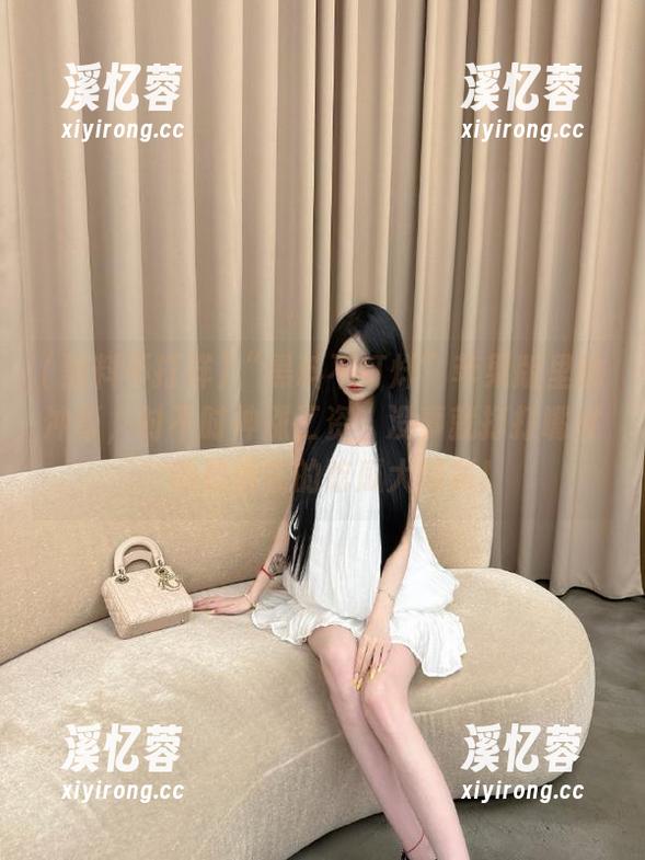 黑料不打烊 “黑料不打烊”苹果版里的冲哥,时不时神涨工资,没事就打打嘴仗,他是潜在的吃瓜大前辈!