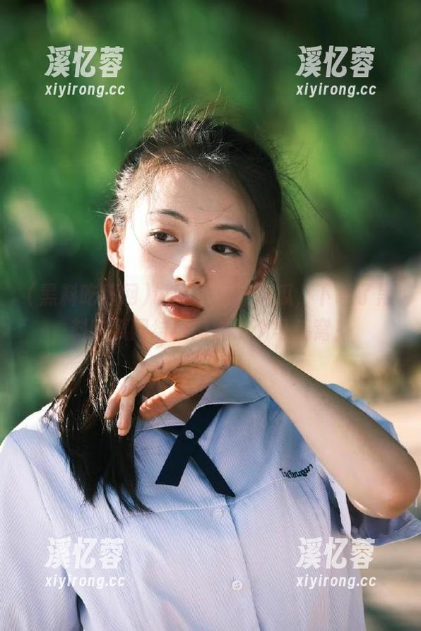 黑料吃瓜网 说好的只看吃瓜,下载了黑料吃瓜网结果被爆了个马蜂窝!