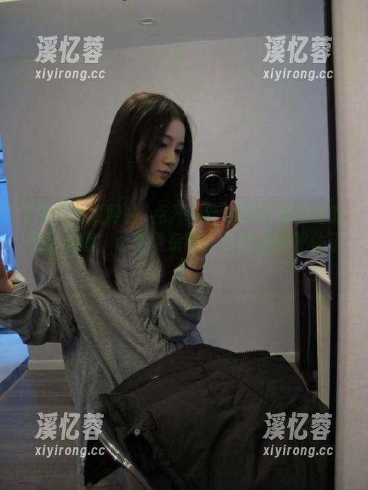 黑料吃瓜网站 点开国产黑料吃瓜网站的免费链接,心情复杂啊,可能是被圈住了?