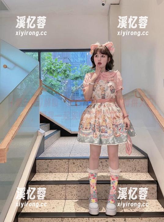 黑料网 解锁“黑料网”的在线特供入口,跟我一起来收瓜吧,哈哈!